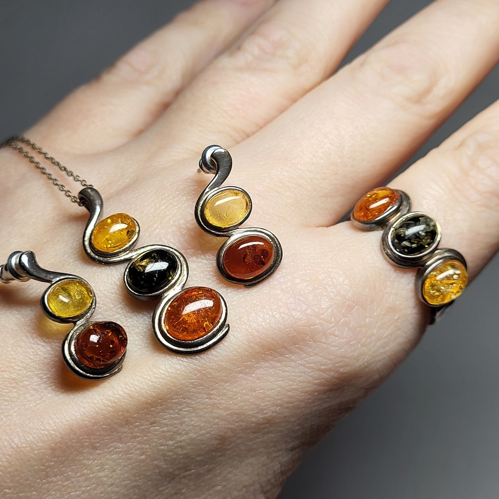 Genuine Multicolor Baltic Amber Ring, Earrings, And Necklace Set In Silver - Picture 3 of 7